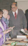 photo-bates-photo2002-khs-charlotte-meeting-oct-304504.JPG (46717 bytes)